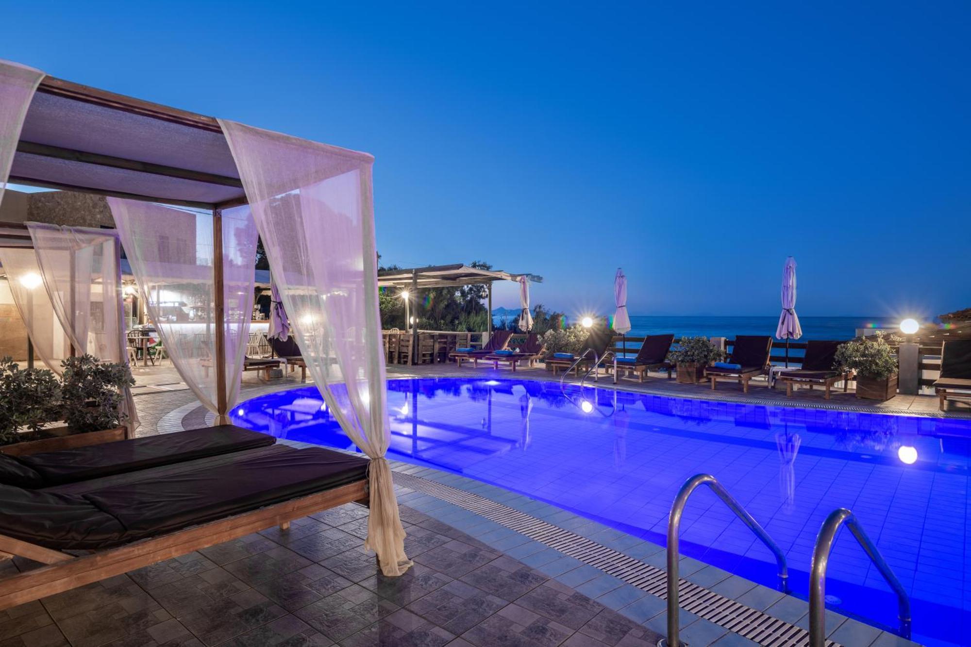 Amarylis Beachfront Amoudi