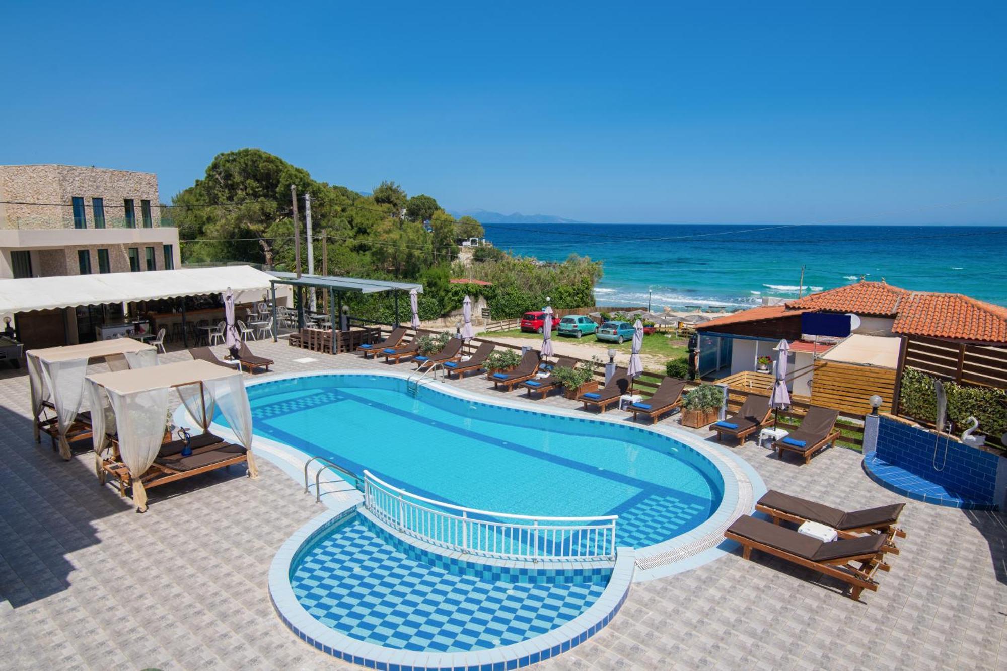 Amarylis Beachfront Apartament Amoudi