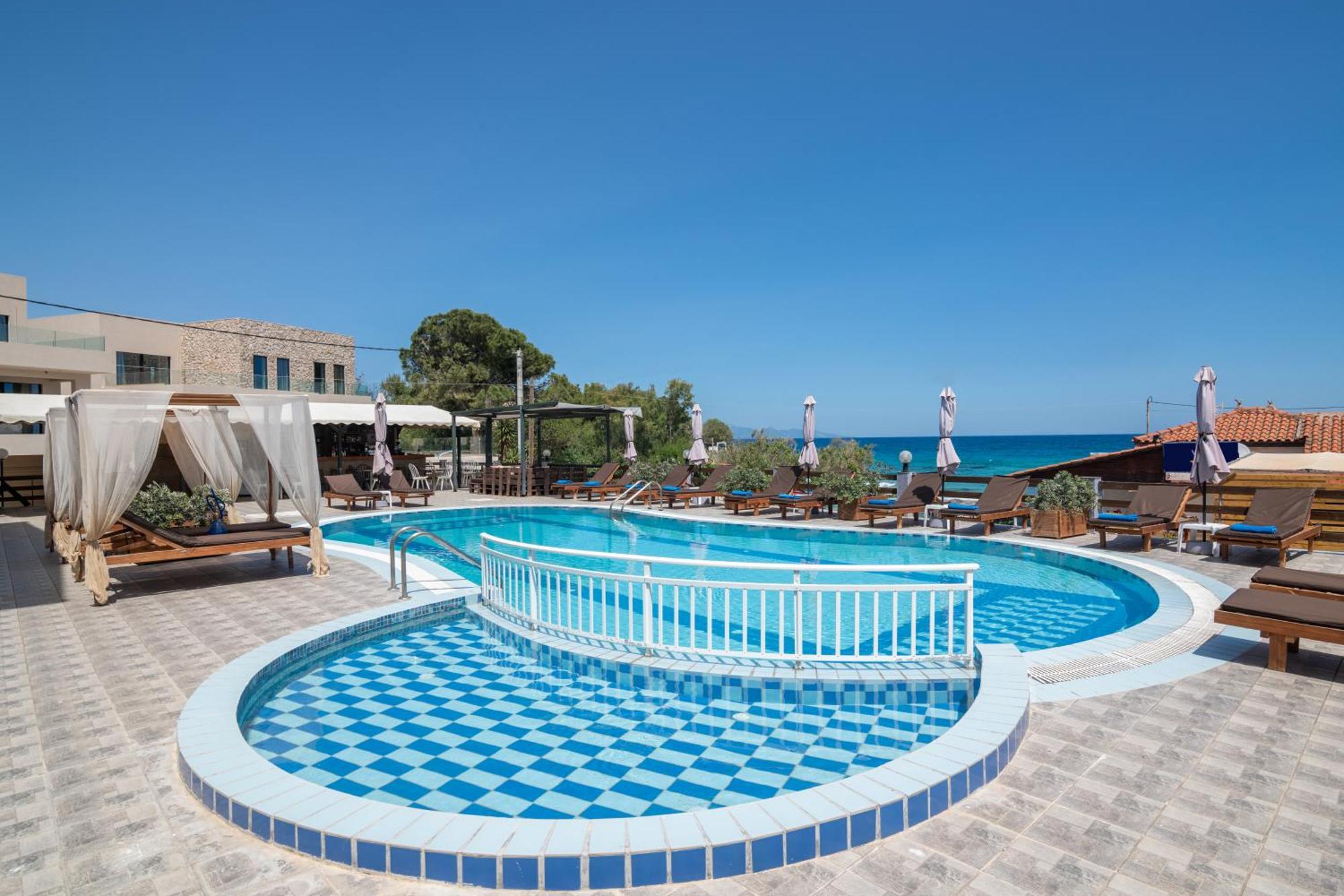 Amarylis Beachfront *