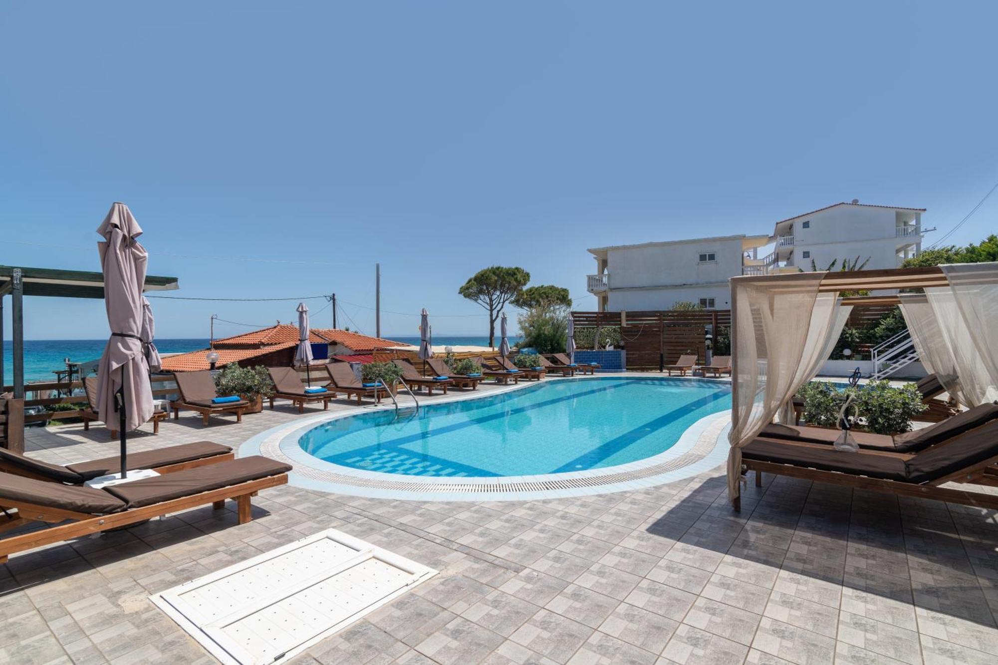Amarylis Beachfront Amoudi