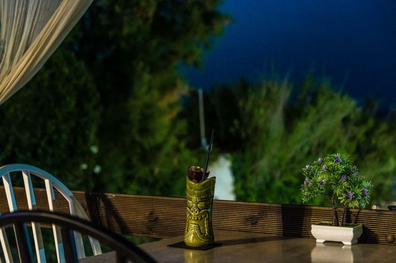 Amarylis Beachfront *