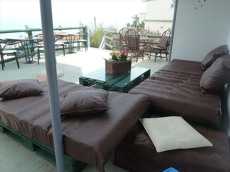 Amarylis Beachfront Apartament Amoudi